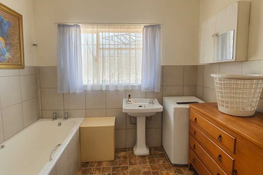 4 Bedroom Property for Sale in Fleurdal Free State
